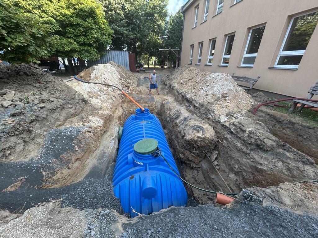 Akumulační nádrž na dešťovou vodu SVODA 20000 litrů.